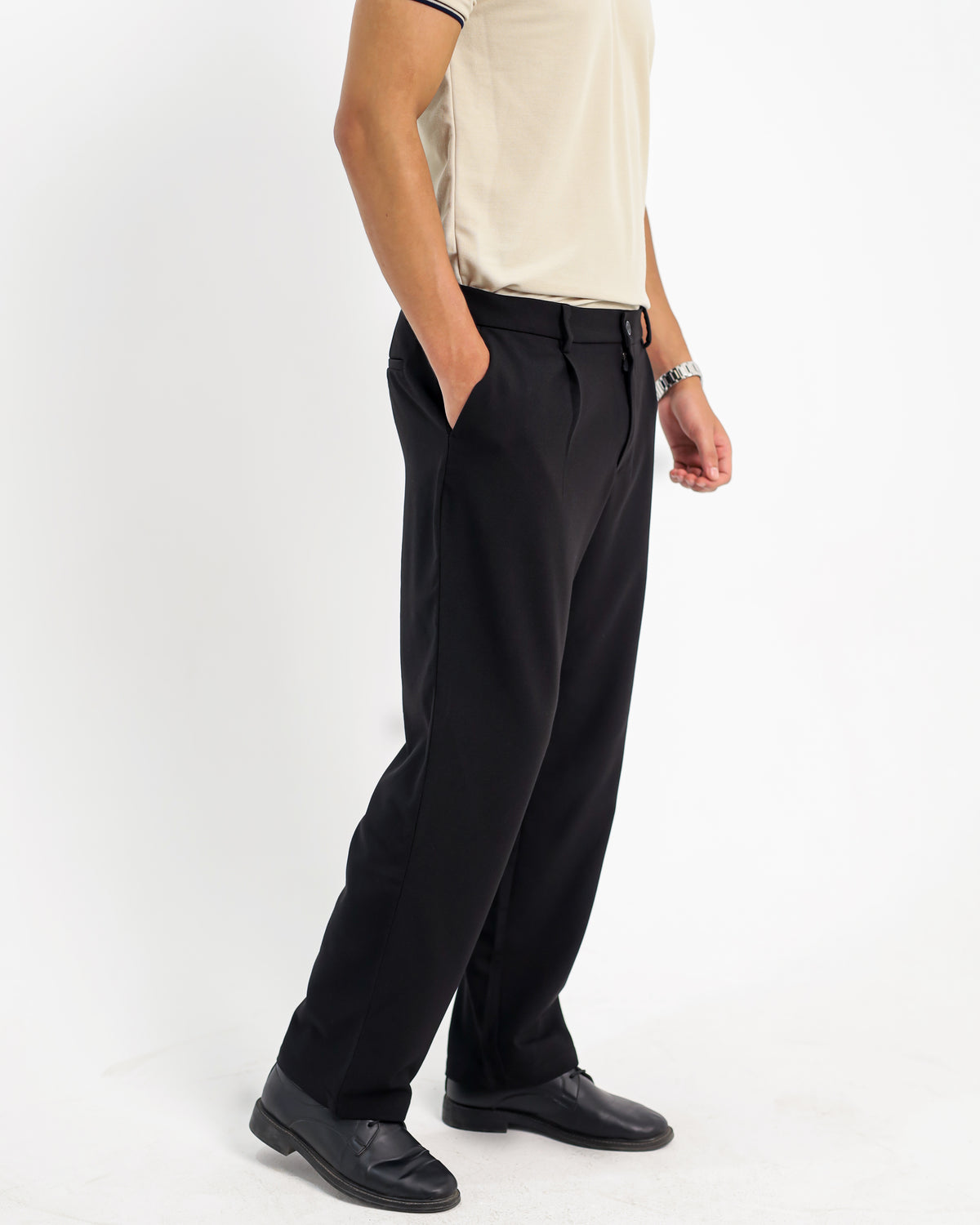 The Essential Classic — Black
