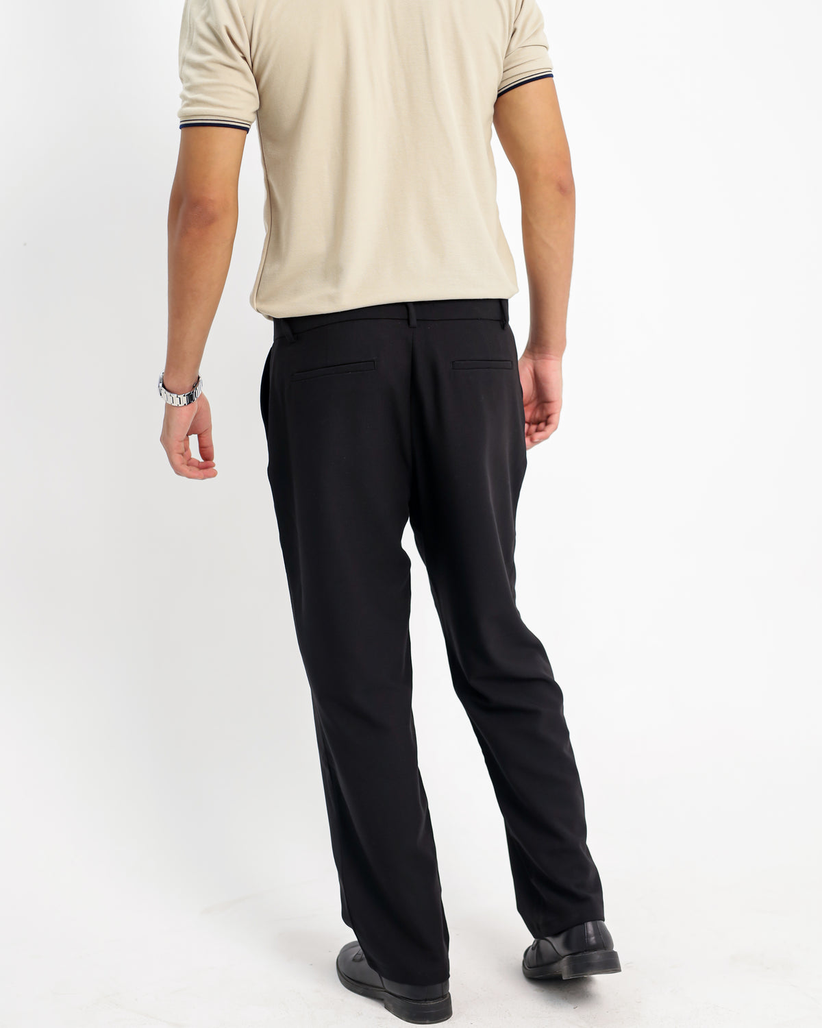 The Essential Classic — Black